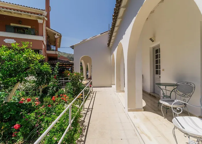 Lena Kassiopi Apartments